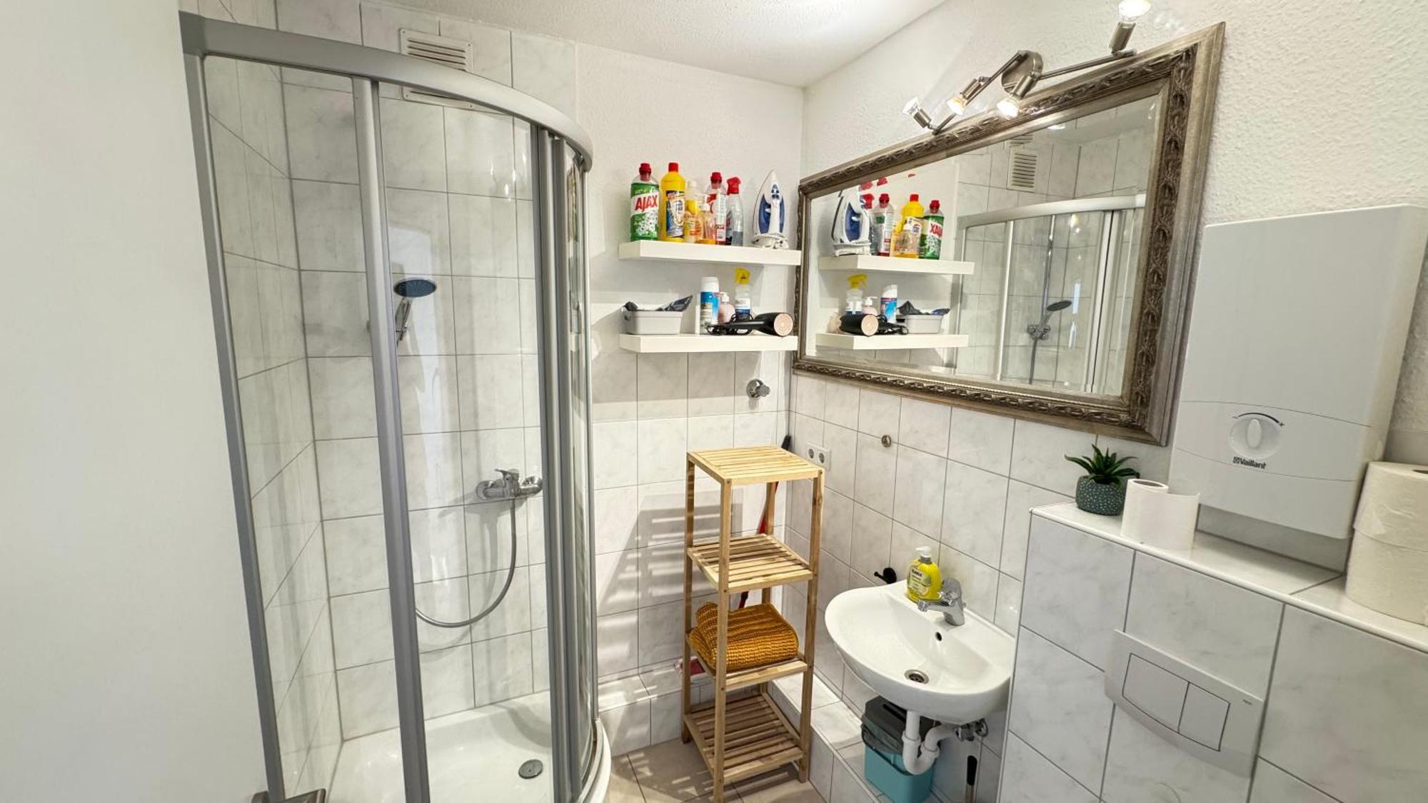 Monteur & Messezimmer Ratingen-Duesseldorf Eksteriør bilde