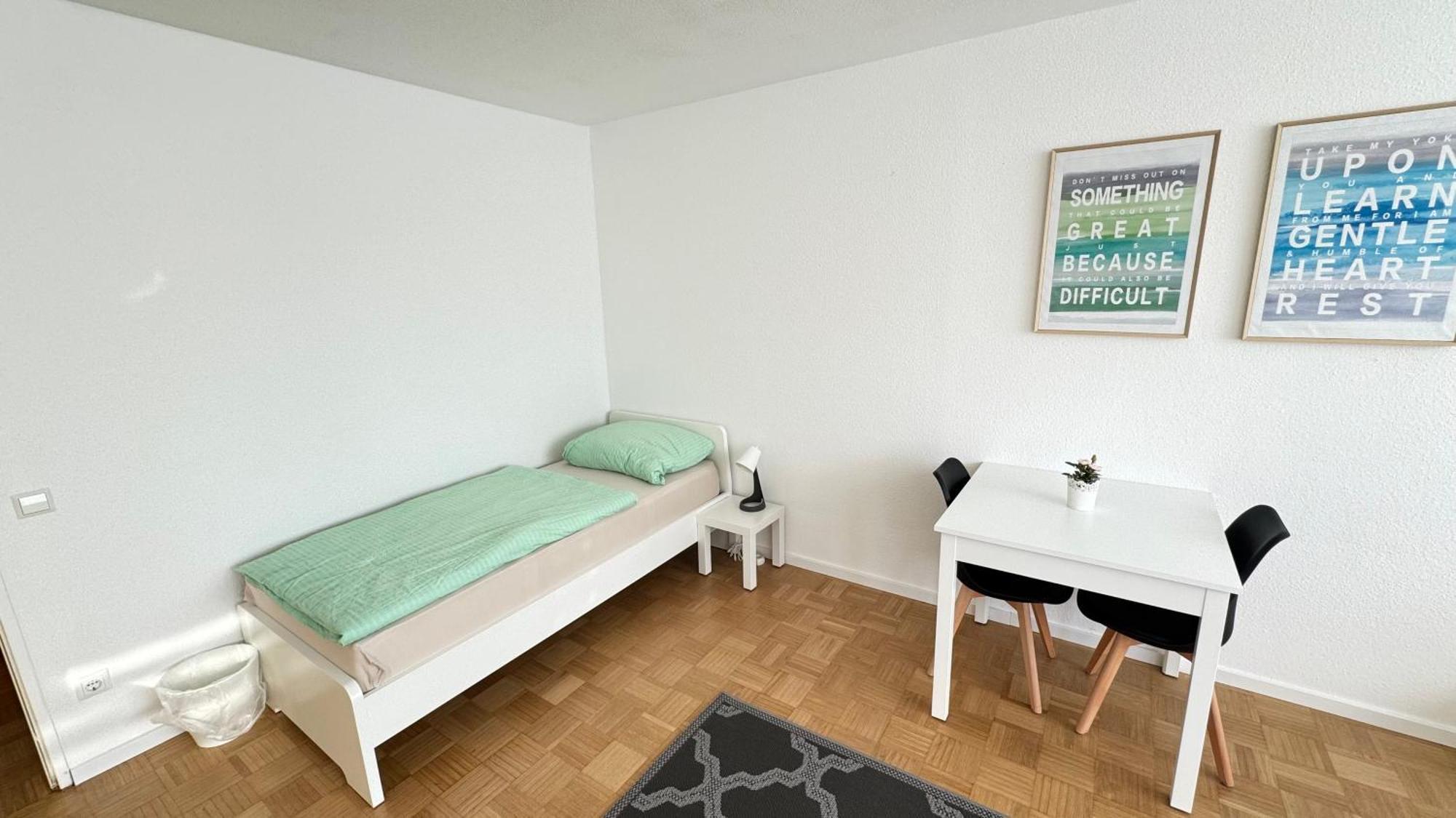 Monteur & Messezimmer Ratingen-Duesseldorf Eksteriør bilde