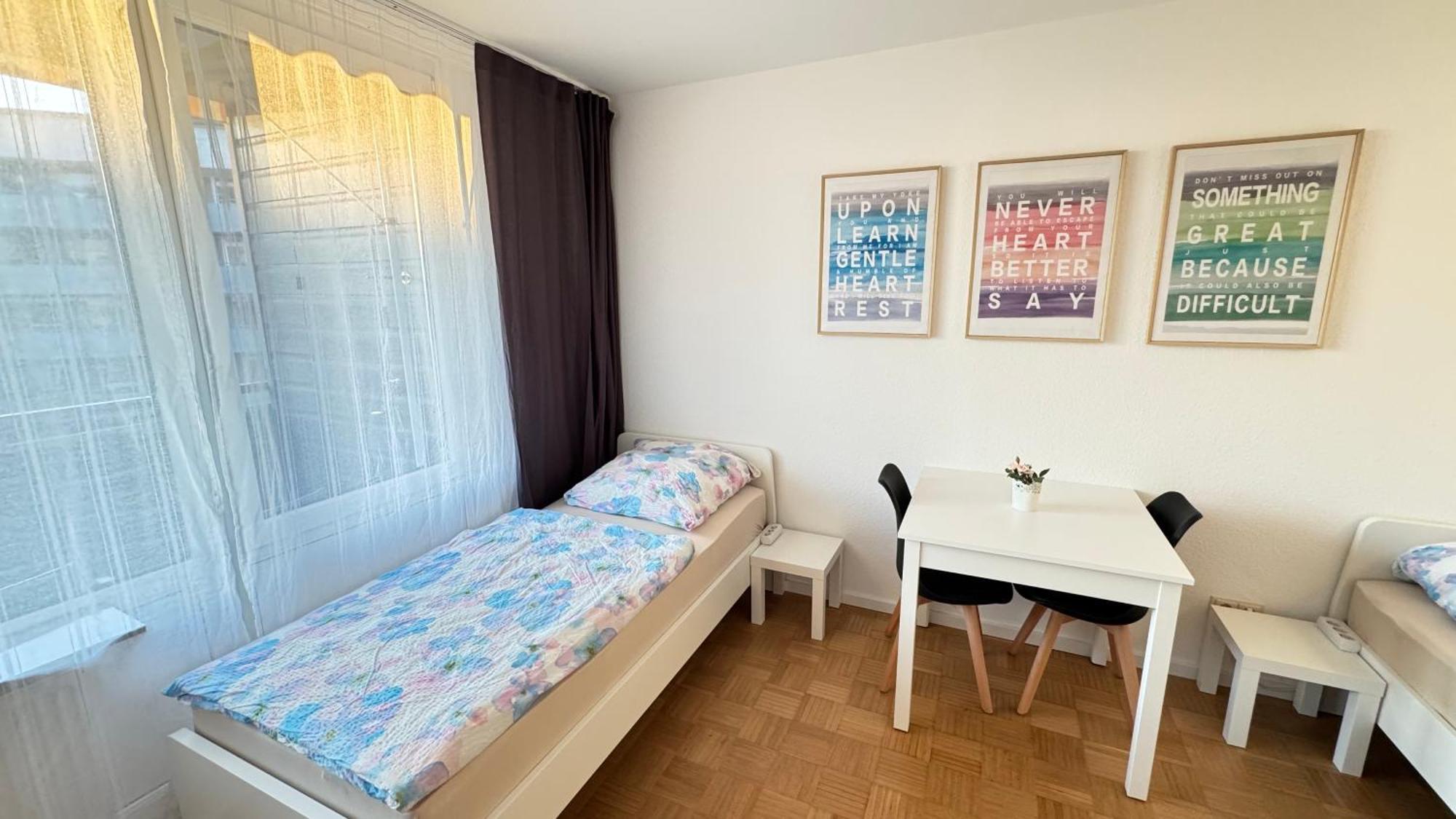 Monteur & Messezimmer Ratingen-Duesseldorf Eksteriør bilde